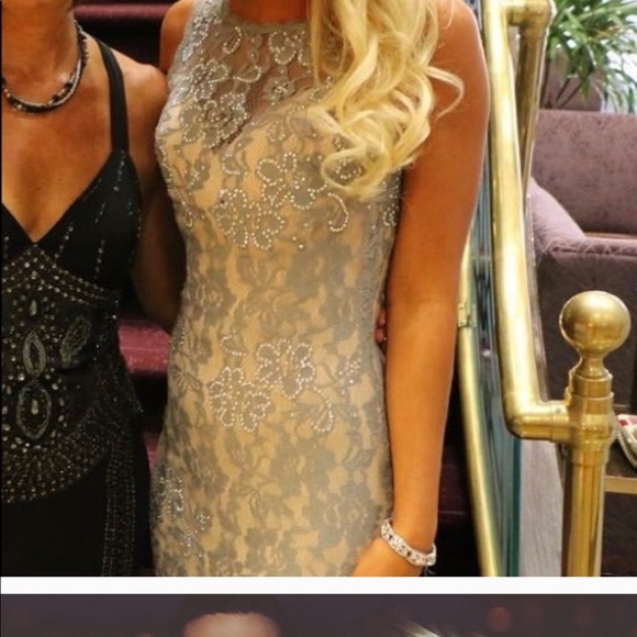 Gorgeous lace evening gown - Picture 3 of 3